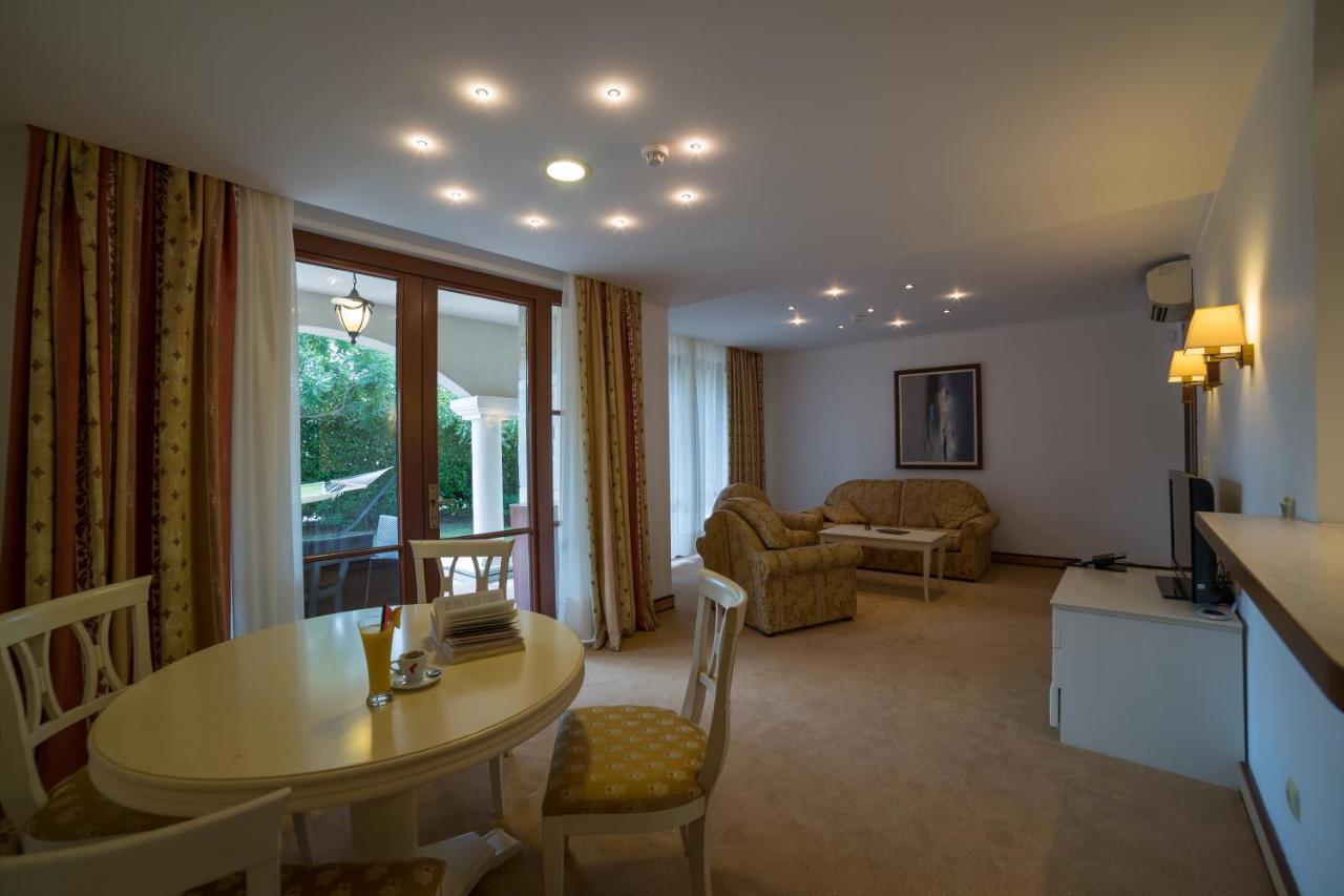Helena Vip Villas And Suites Słoneczny Brzeg Zewnętrze zdjęcie