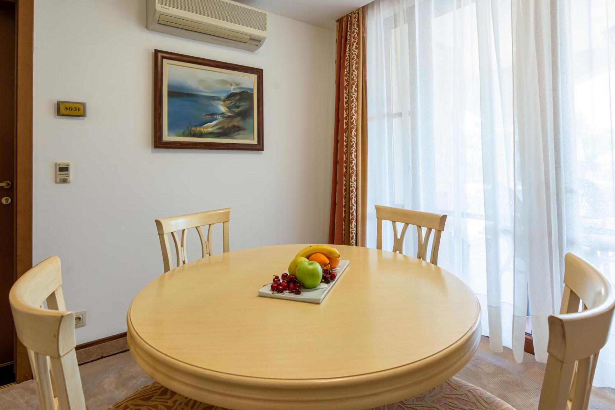 Helena Vip Villas And Suites Słoneczny Brzeg Zewnętrze zdjęcie