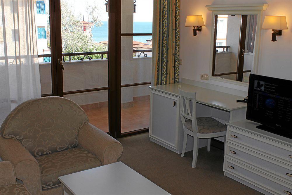 Helena Vip Villas And Suites Słoneczny Brzeg Zewnętrze zdjęcie