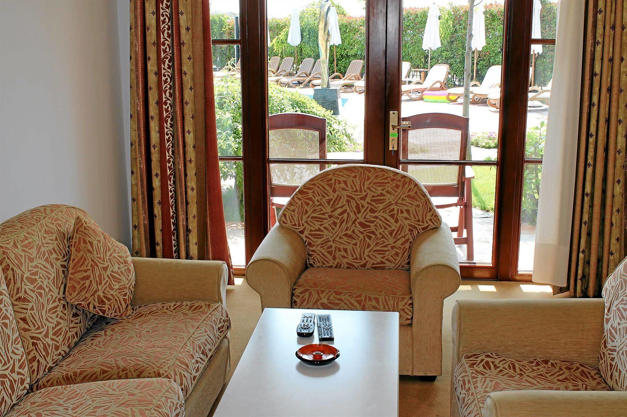 Helena Vip Villas And Suites Słoneczny Brzeg Zewnętrze zdjęcie