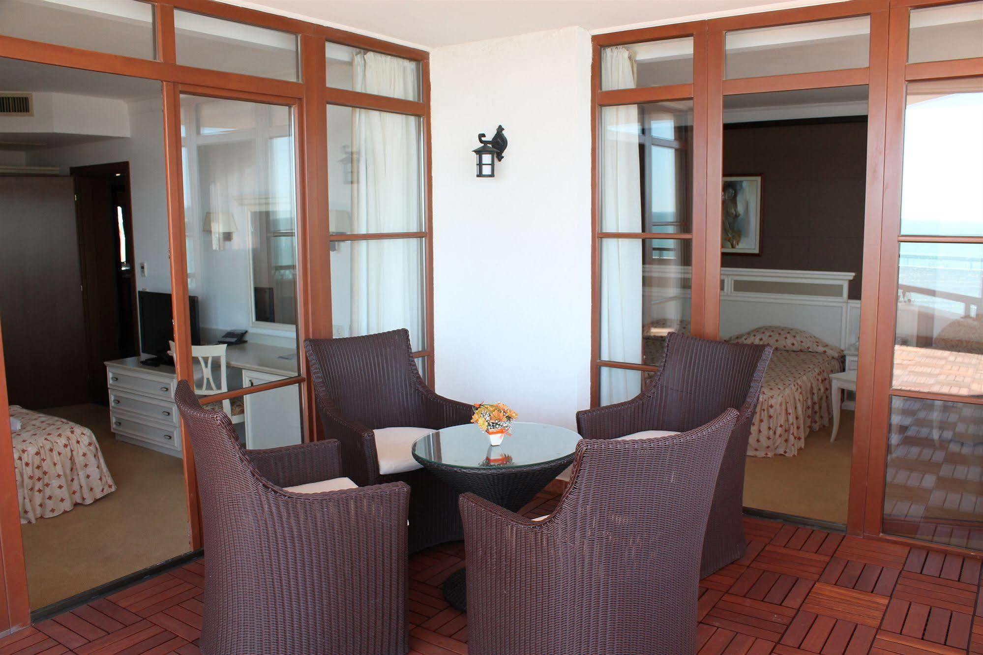 Helena Vip Villas And Suites Słoneczny Brzeg Zewnętrze zdjęcie